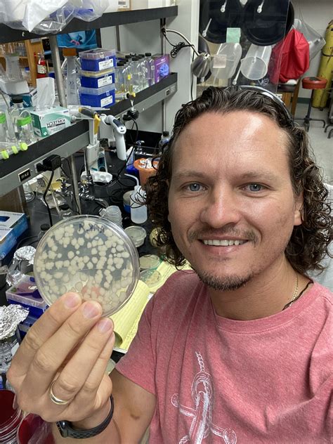 699 Dr Daniel Czy Battling Antibiotic Resistant Bacteria And Investigating Microbial Contributions To Neurodegenerative Disease People Behind The Science Podcast