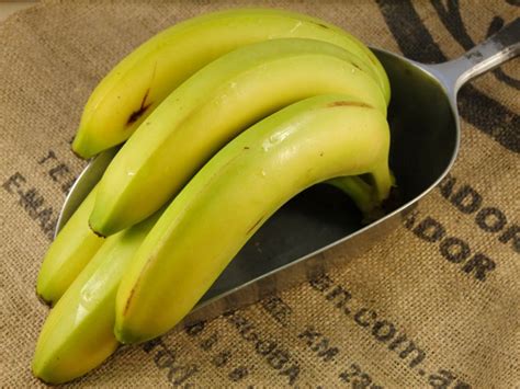 Color Of A Nonorganic Banana