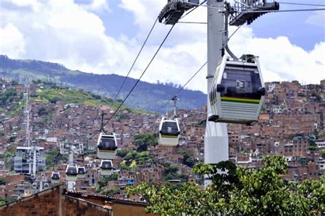 Medellin Metrocable Guide: Explore Comuna Trece