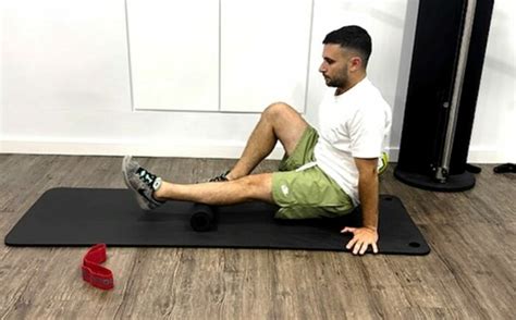 Using A Foam Roller For Recovery For Intense Football Training