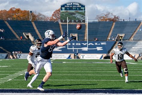 Yale Football Offers Sioux Eachelle